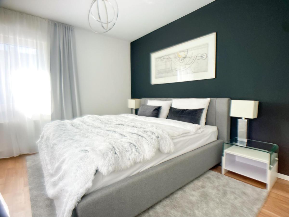 M-Style 02 Apartment Mit Balkon 24H Self-Check-In, Free Parking, Netflix Neurenberg Buitenkant foto