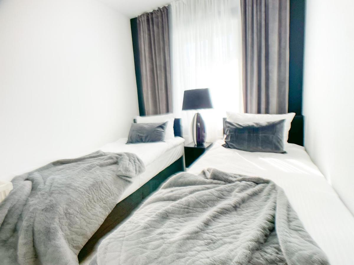M-Style 02 Apartment Mit Balkon 24H Self-Check-In, Free Parking, Netflix Neurenberg Buitenkant foto