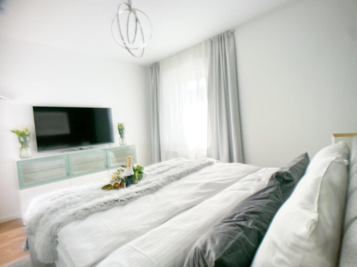M-Style 02 Apartment Mit Balkon 24H Self-Check-In, Free Parking, Netflix Neurenberg Buitenkant foto