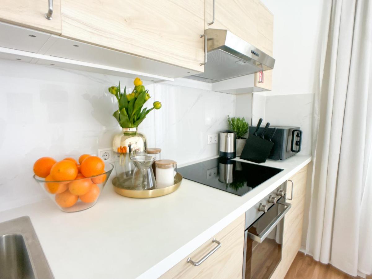 M-Style 02 Apartment Mit Balkon 24H Self-Check-In, Free Parking, Netflix Neurenberg Buitenkant foto