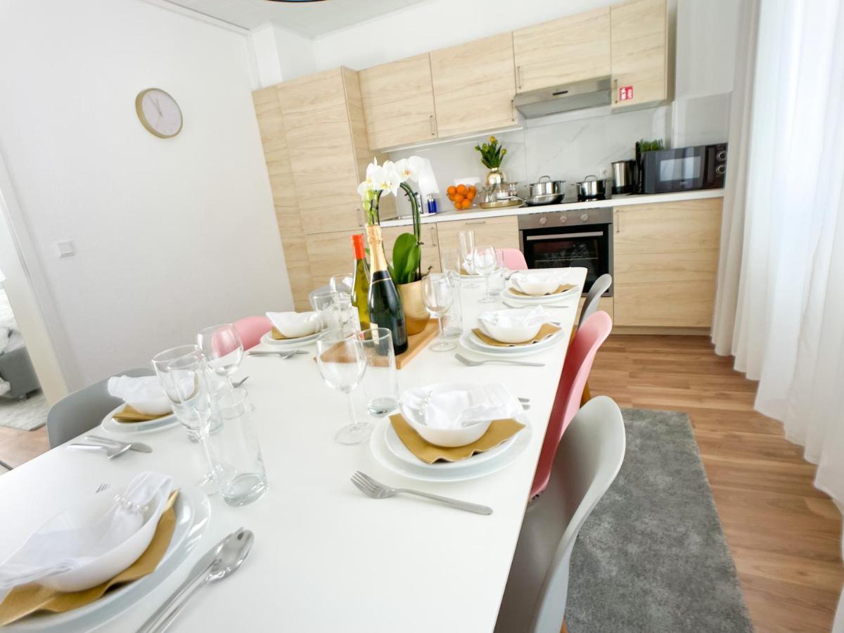 M-Style 02 Apartment Mit Balkon 24H Self-Check-In, Free Parking, Netflix Neurenberg Buitenkant foto