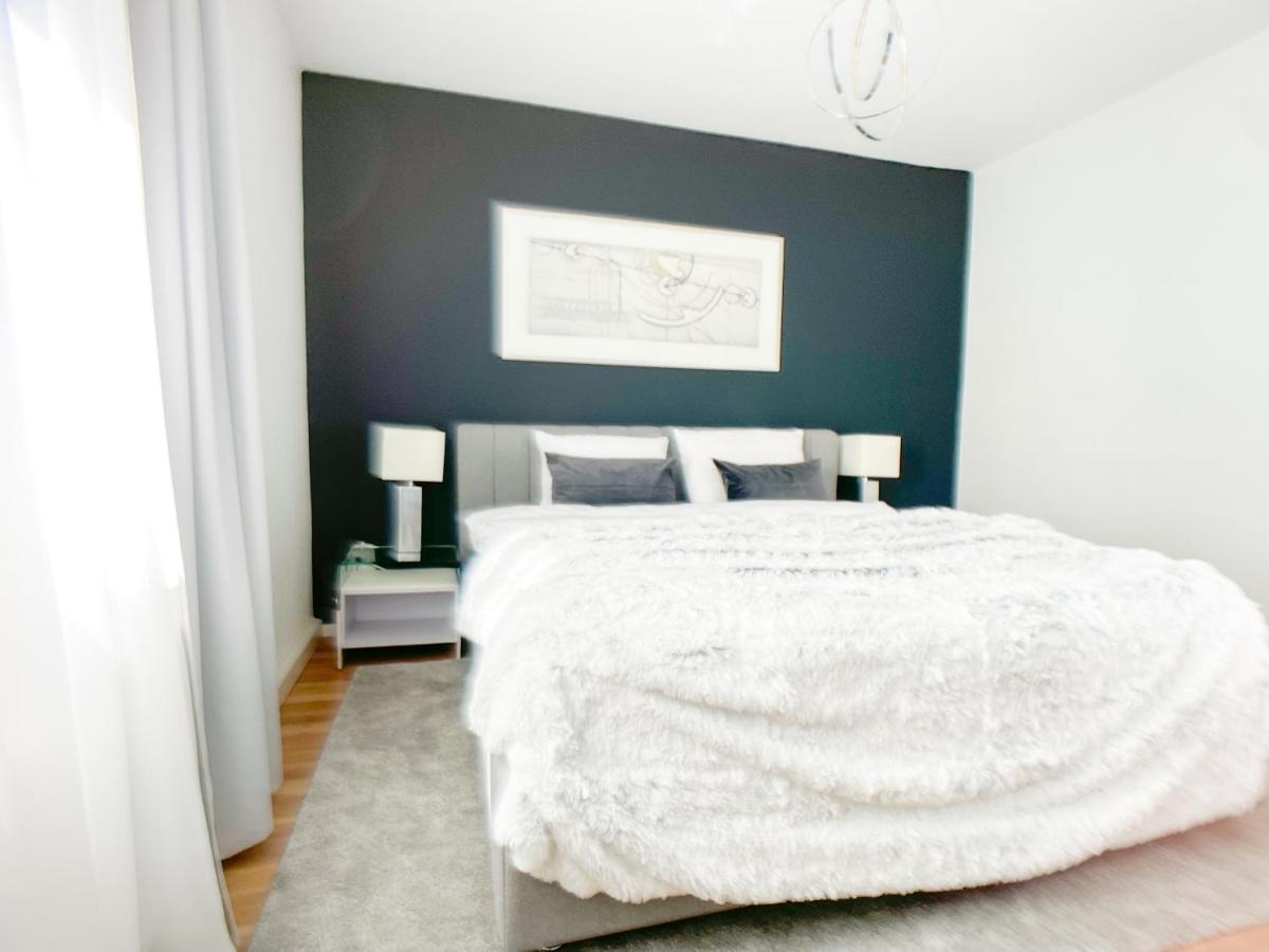 M-Style 02 Apartment Mit Balkon 24H Self-Check-In, Free Parking, Netflix Neurenberg Buitenkant foto