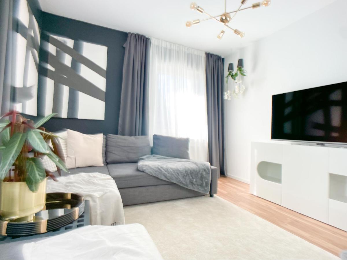 M-Style 02 Apartment Mit Balkon 24H Self-Check-In, Free Parking, Netflix Neurenberg Buitenkant foto